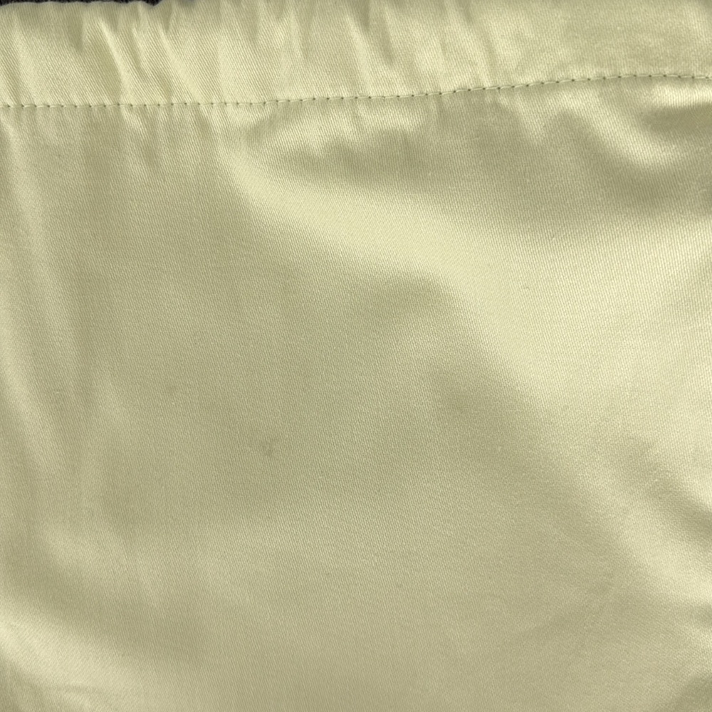Burberry Lime Green Dust Bag - Picture 3 of 3